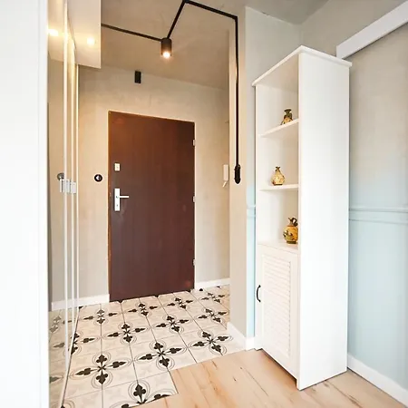 Jasne 3city Dla 3 Osob W Gdansku By Renters 格但斯克